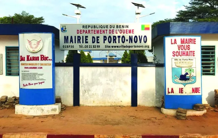 Mairie de Porto-Novo : la SE et la DAAF exclues de la commande publique