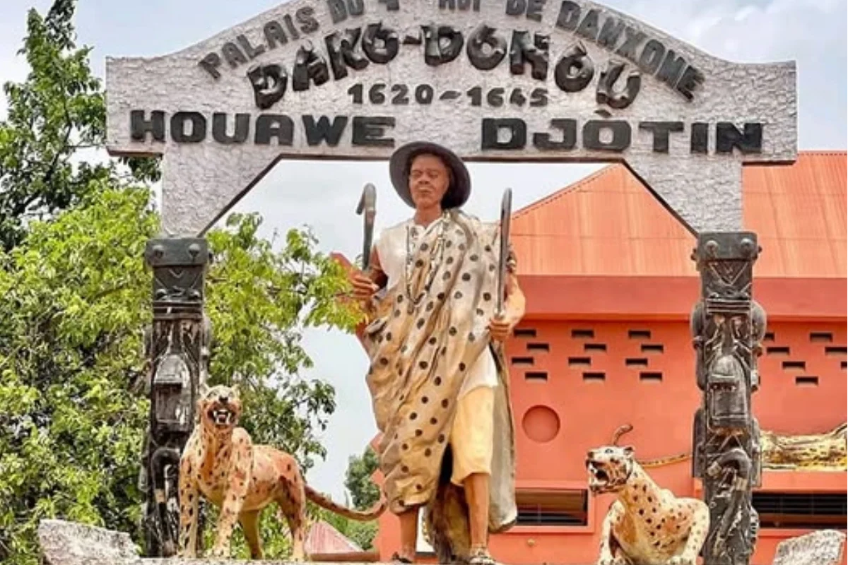 Insécurité à Bohicon : le palais royal Dako Donou attaqué par des individus armés