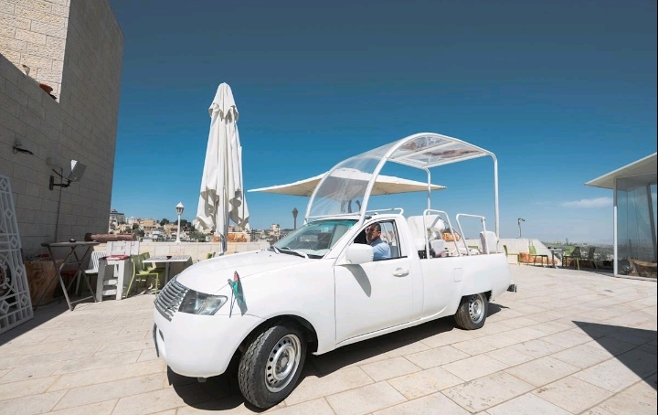 La papamobile de la paix : le dernier cadeau du Pape François aux enfants de Gaza