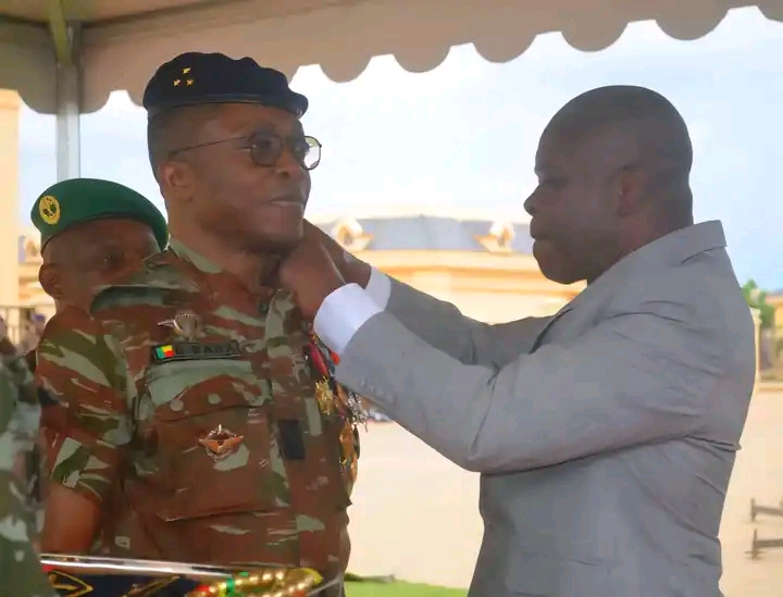 Armée de l’Air au Bénin : Bertin Bada porte désormais ses 04 étoiles de Général de Corps Aérien
