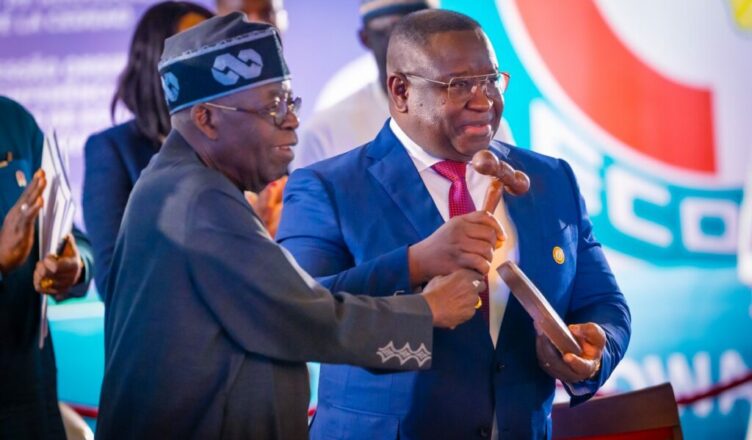 CEDEAO : le président de la Sierra Leone, Julius Maada Bio prend les rênes de l’institution
