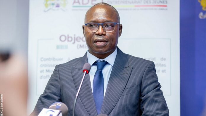 Graves déclarations à Parakou : l’ex-ministre Paulin Akponnan revient sur ses propros et présente des excuses publiques