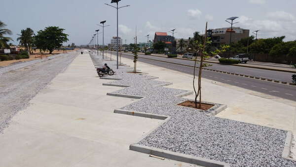 Route des pêches : le stationnement sur les caniveaux et trottoirs interdit
