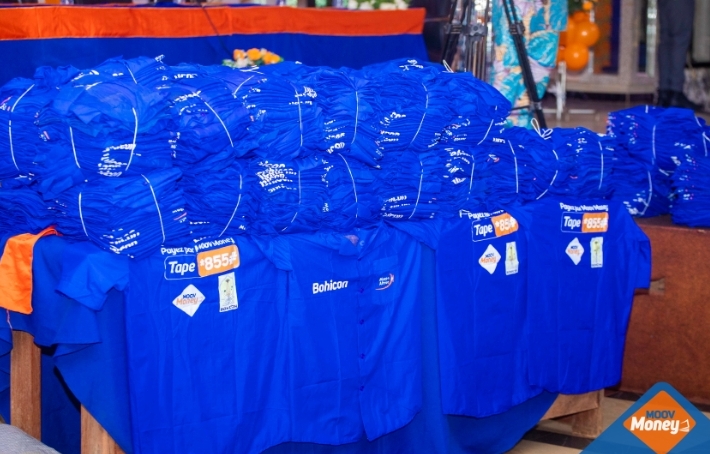 Bohicon : Moov Africa Bénin et Moov Money renforcent leur proximité avec les zémidjans à travers un don de chemises