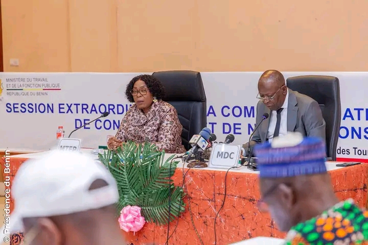 Rentrée scolaire et universitaire 2025-2026 : le gouvernement et les partenaires sociaux font le point des préparatifs