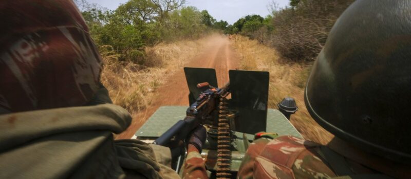 Attaque déjouée à Kalalé : l’armée neutralise 02 assaillants