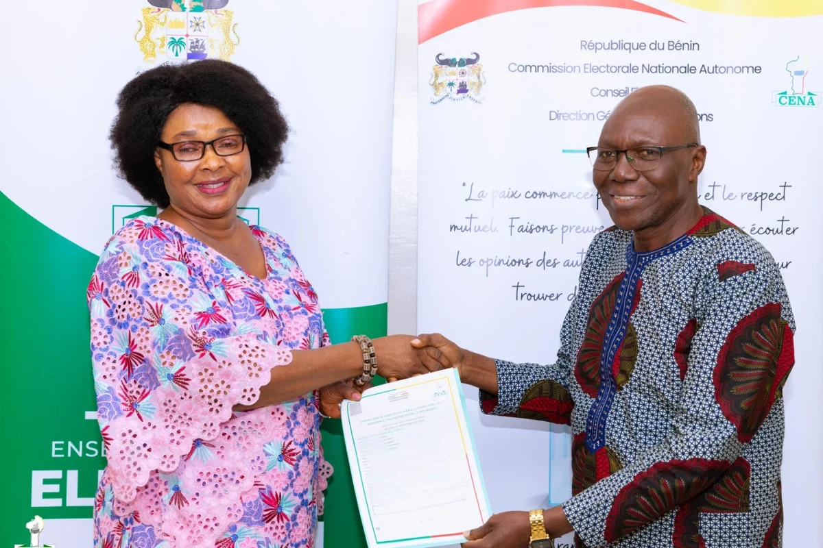 Présidentielle 2026 au Bénin : le maire d’Abomey, Antoine Kossi Djédou, retire son formulaire de parrainage et réaffirme sa loyauté à l’UP-R