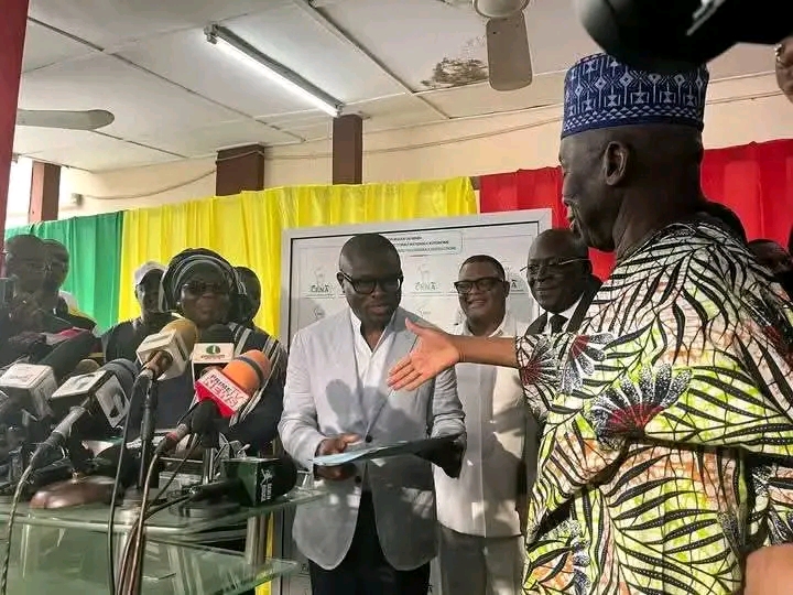 Présidentielle 2026 : le duo Wadagni–Talata dépose sa candidature et reçoit son récépissé provisoire