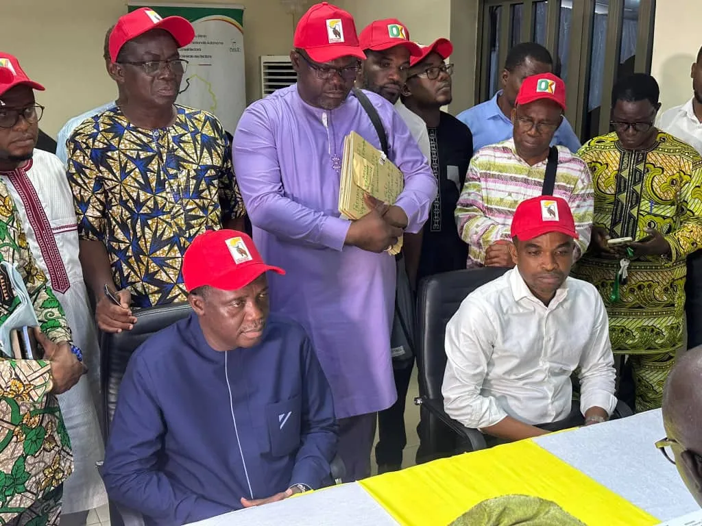 Présidentielle 2026 au Bénin : le duo Renaud Agbodjo – Jules Lodjou du parti Les Démocrates dépose officiellement son dossier à la Céna