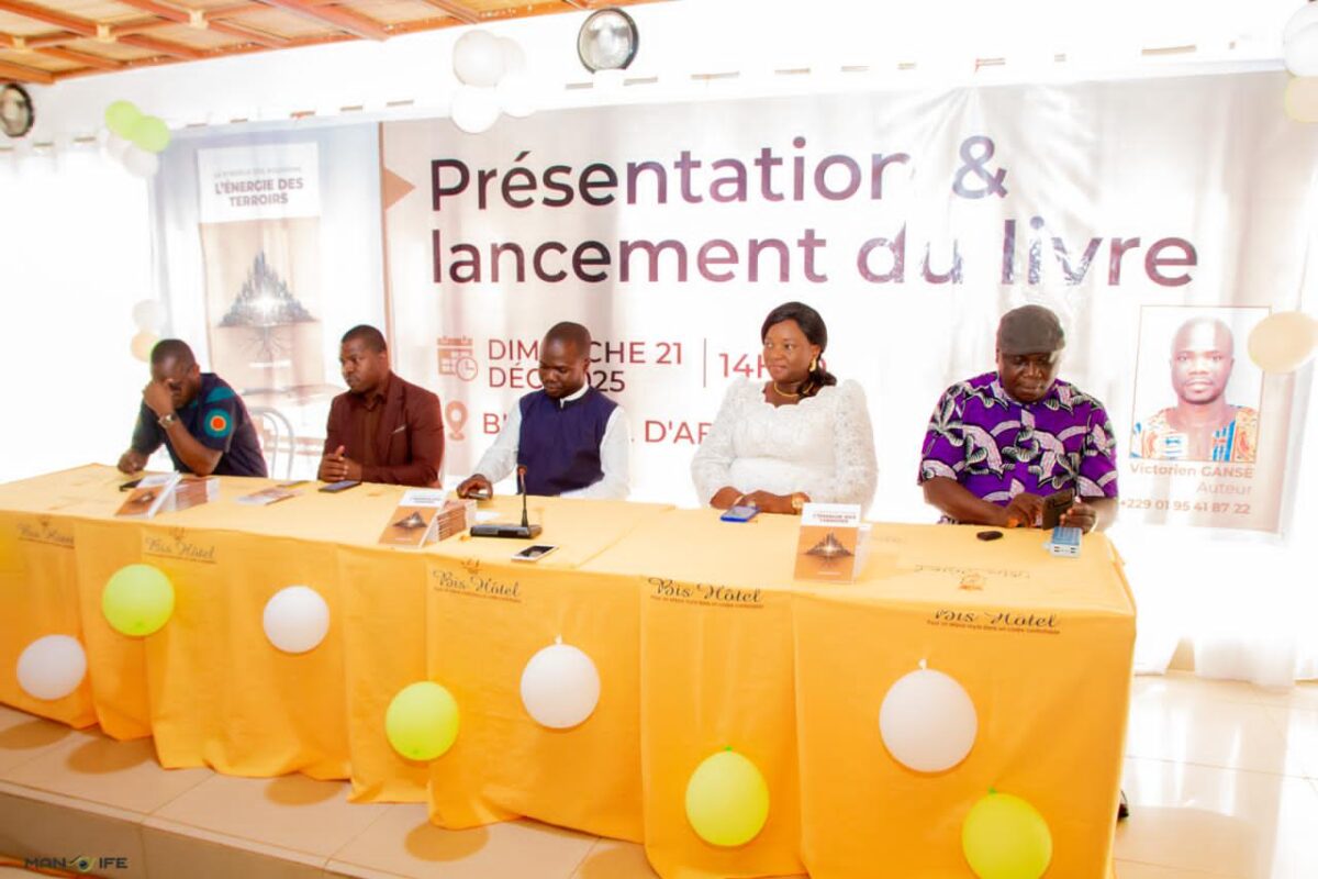 Gouvernance et traditions : Victorien Gansè lance son livre « La Synergie des Pouvoirs, l’Énergie des Terroirs » à Abomey