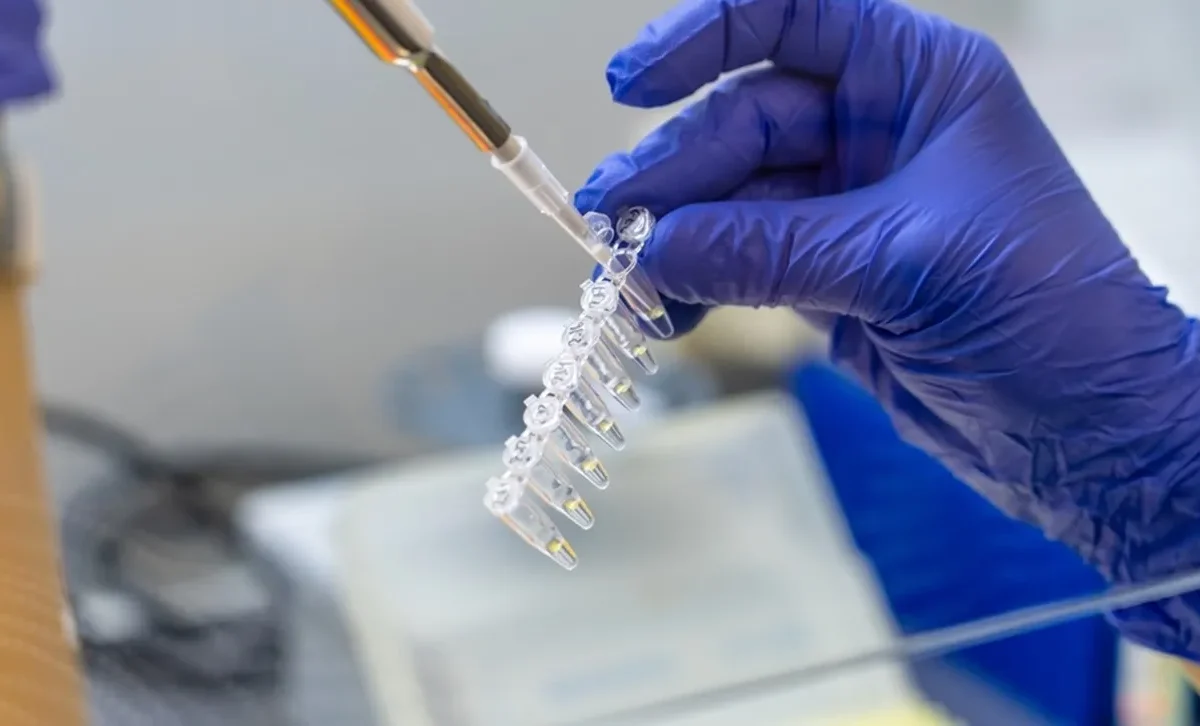 Bénin : le gouvernement annonce la création d’un laboratoire national d’analyse ADN pour renforcer la chaîne judiciaire