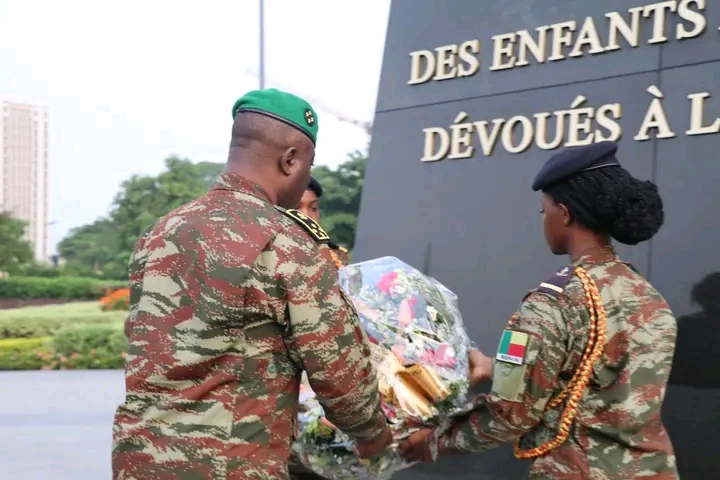 Bénin : l’armée rend hommage aux martyrs du 16 janvier 1977
