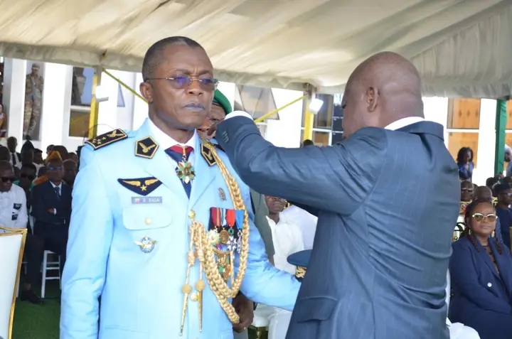 Forces armées béninoises : Bertin Bada devient le tout premier Général Cinq Étoiles