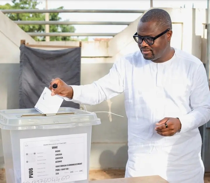 Présidentielle 2026 : Romuald Wadagni accomplit son devoir civique à Lokossa