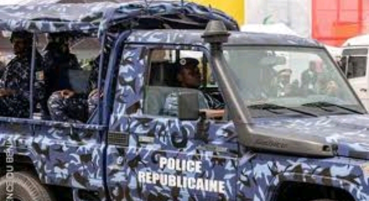 Bénin : quatre suspects arrêtés après un vol suivi d’une agression sexuelle à Gogounou