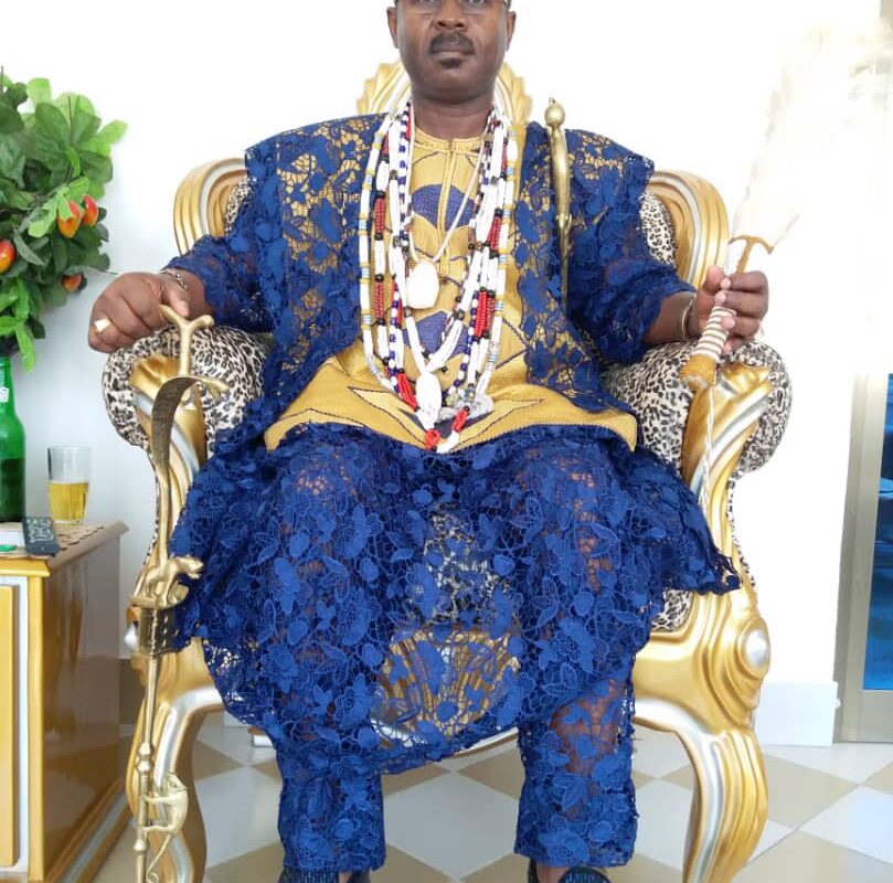 Tensions autour de la chefferie supérieure d’Agoué : Sa Majesté Clément Sossa Folly-Awon saisit trois ministres face à une régence contestée