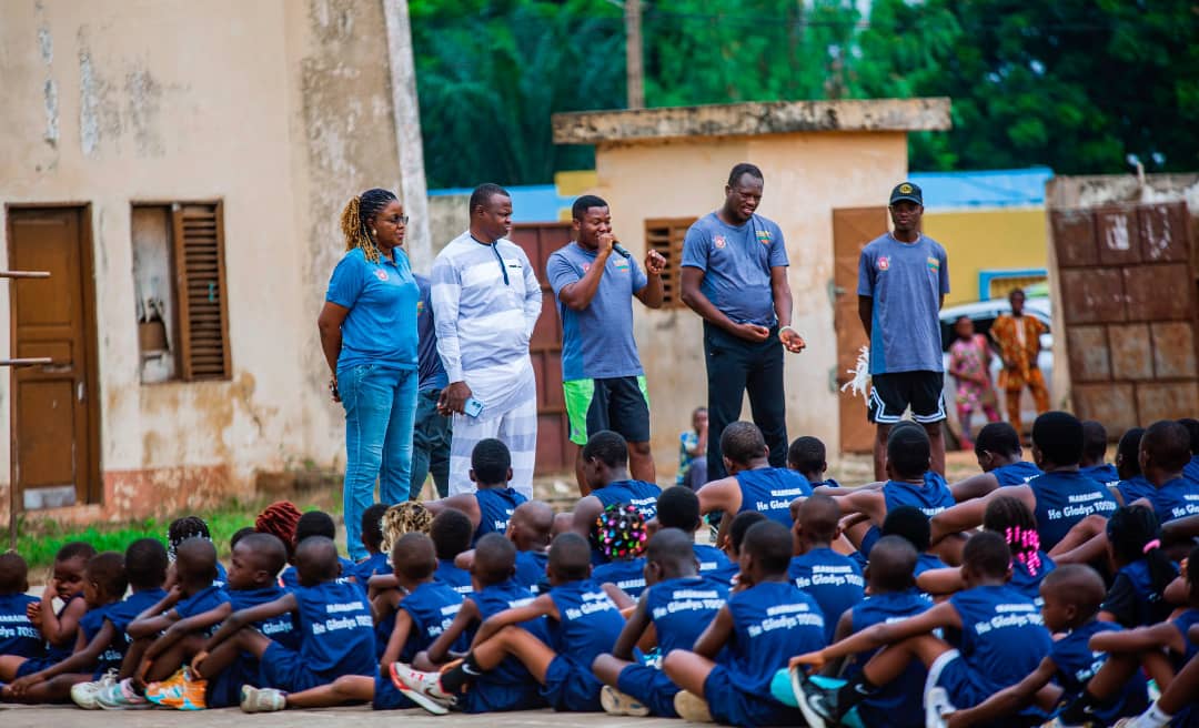 Succès franc de la 8ᵉ édition du Camp de Basketball « LA RELÈVE » à Lokossa : Eagle BBC écrit une nouvelle page d’histoire aux côtés de sa fidèle Marraine Gladys Tossou