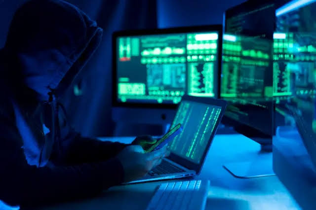 Lutte contre la cybercriminalité : 03 suspects interpellés à Allada, faux billets et important lot de matériel saisis