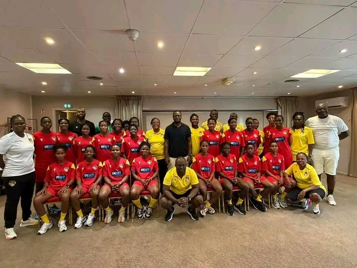 Coupe du Monde Féminine U20, Pologne 2026 : Benoît Dato apporte le soutien du gouvernement aux Amazones en stage en France